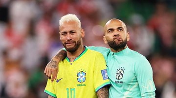 Neymar e Daniel Alves - Getty Images