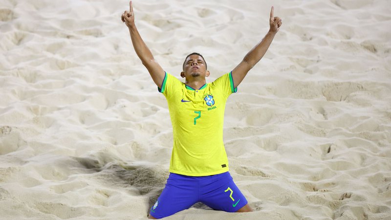 Brasil despacha Japão e vai à semi da Copa do Mundo de Futebol de Areia - Getty Images