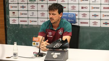 Diniz em coletiva de imprensa - LUCAS MERÇON/MARCELO GONÇALVES/FLUMINENSE FC