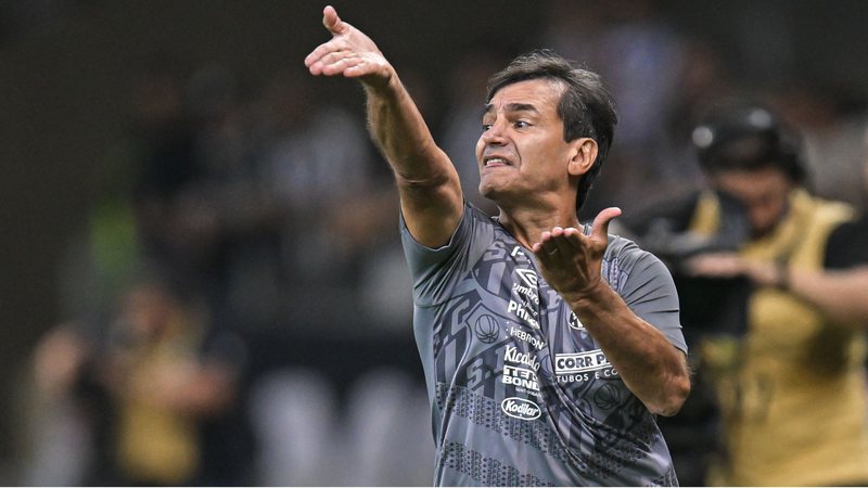 Santos deposita valor de dívida e espera FIFA retirar o transfer ban - Getty Images