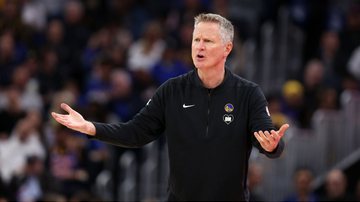 Steve Kerr explica minutagem de Curry na partida contra os Timberwolves - Getty Images