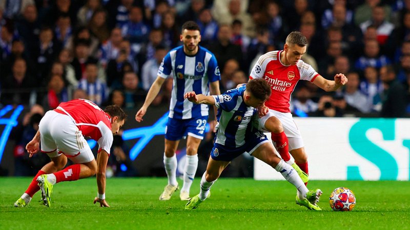 Arsenal perdeu para o Porto no jogo de ida - Pedro Nunes/Reuters