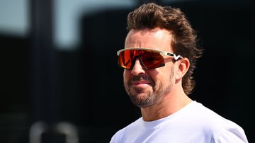 Alonso ignora especulações e renova contrato com a Aston Martin - Getty Images