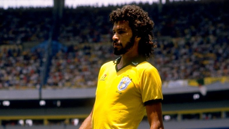 Sócrates defendendo a Seleção Brasileira - Getty Images