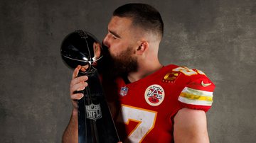 NFL: Travis Kelce acerta renovação de contrato com o Kansas City Chiefs - Getty Images