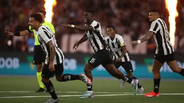 Botafogo vence Fluminense no Nilton Santos e assume liderança - Getty Images