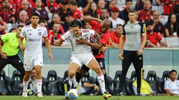 Flamengo e Athletico-PR pelo Brasileirão - Getty Images