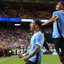 Jogadores do Uruguai comemoram gol contra os Estados Unidos