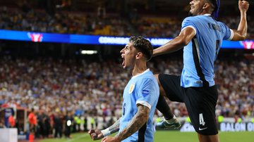 Jogadores do Uruguai comemoram gol contra os Estados Unidos - Getty Images