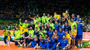Seleção masculina de vôlei comemora a conquista da medalha de ouro - Miriam Jeske/Rio 2016
