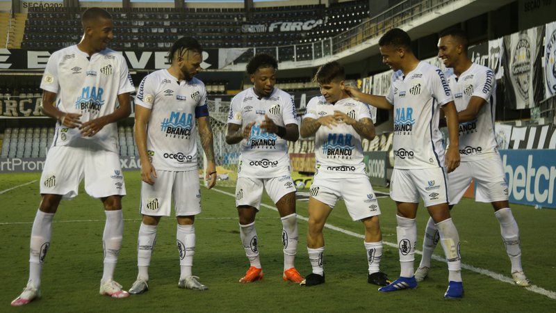 Bruno Marques (à esquerda) deve permanecer no Santos - Pedro Ernesto Guerra Azevedo/Santos FC/Fotos Públicas