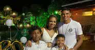 Thiago Silva, sua esposa Belle e seus dois filhos - Instagram