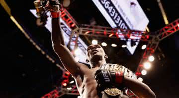 UFC 263 contou com as presenças de Adesanya e Deiveson Figueiredo - GettyImages