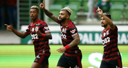 Bruno Henrique, Gabigol e Arrascaeta comemorando o gol pelo Flamengo - GettyImages