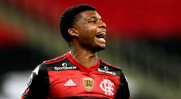 Após levar advertência da diretoria, Lincoln se apresenta e treina com time Sub-20 do Flamengo - GettyImages