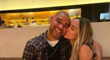 Adriano Imperador compartilha foto com família da nova namorada - Instagram