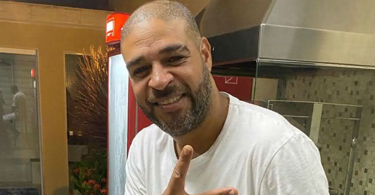 Ex-agente de Adriano Imperador lamenta sobre carreira do ex-joador - Instagram