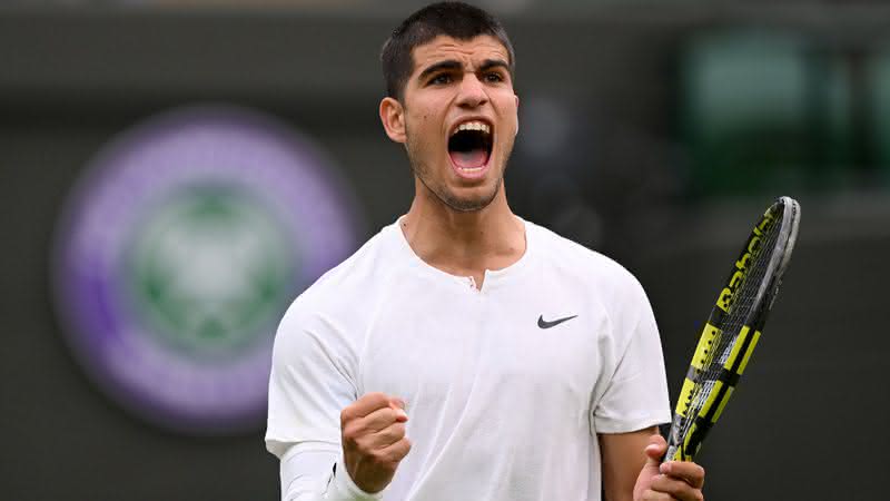 Carlos Alcaraz sofre, mas vence longo duelo na estreia de Wimbledon - Getty Images