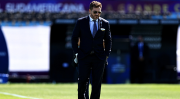 Alejandro Domínguez, presidente da Conmebol, anúncio o fim do "gol fora" - Getty Images