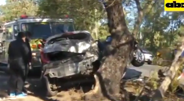 Imagem do carro de Alexsandro Javier, filho do técnico do Cerro Porteño, após o acidente - Transmissão abc