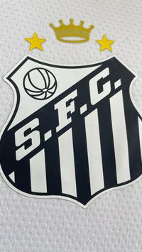 Santos usará escudo em homenagem a Pelé