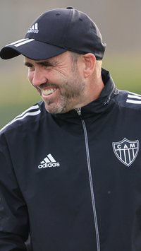 Eduardo Coudet fica no Atlético-MG 
