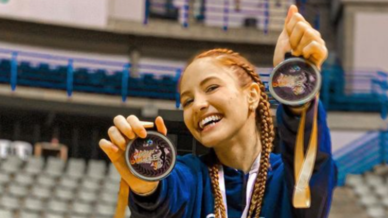 Andressa Fontinele com as medalhas conquistadas na competição - Reprodução/Instagram
