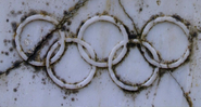 Anéis Olímpicos em mármore - Getty Images