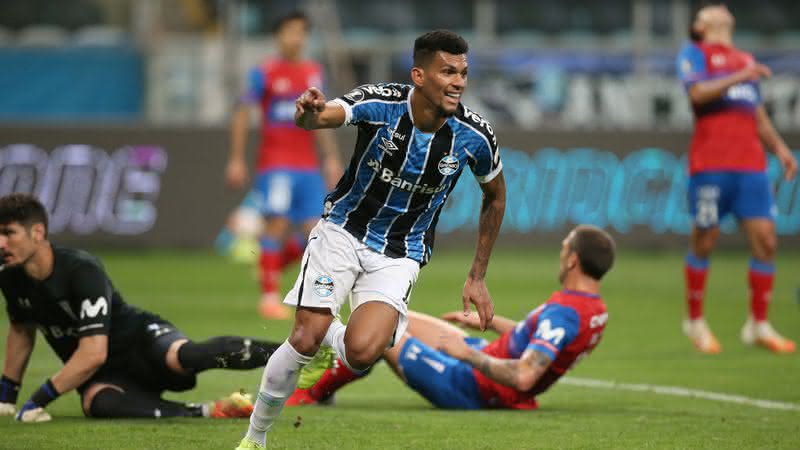 Rodrigues vem se destacando no Grêmio - GettyImages