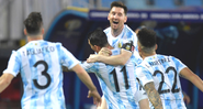 Jogadores da Argentina comemorando a vitória diante do Equador na Copa América - GettyImages