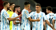 Jogadores da Argentina comemorando a vitória diante do Paraguai na Copa América - GettyImages