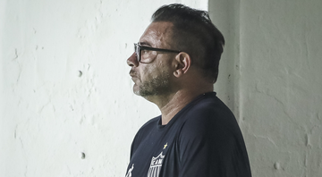 Antonio Mohamed fez a sua estreia como treinador do Atlético-MG e saiu revoltado com gramado - Pedro Souza/Atlético Mineiro