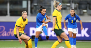 Jogadoras de Austrália e Brasil no amistoso feminino preparatório - GettyImages
