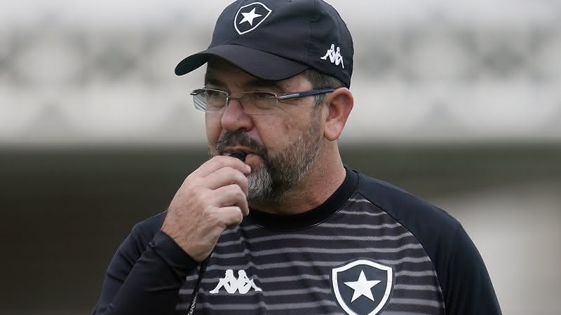 Enderson Moreira não sai satisfeito com empate entre Cruzeiro e Botafogo - Vitor Silva/ Botafogo