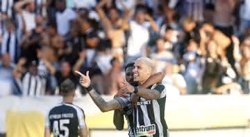 Rafael Navarro fez o gol do acesso do Botafogo para a série A do Brasileirão - Vitor Silva/ Botafogo