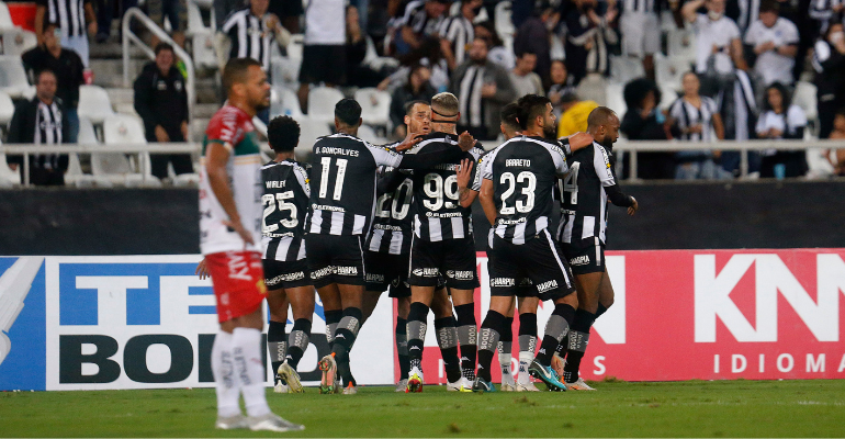Botafogo se desculpa com bandeirinha - Flickr - Vitor Silva / Botafogo