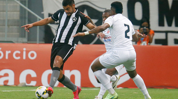 Botafogo e Ceilândia em campo - Vitor Silva/Botafogo/Flickr