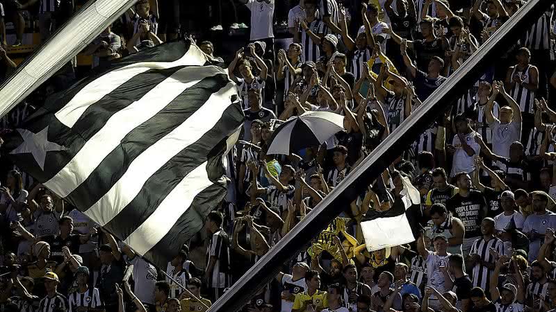 Para evitar problemas na CBF, Botafogo desiste da contratação de volante e tem um dia para buscar novo reforço - GettyImages
