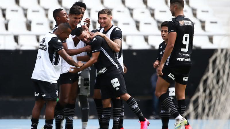 Botafogo prepara investida para atacante que atua na Arábia Saudita - GettyImages
