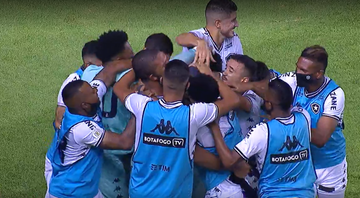Com uma a menos, Botafogo vence Sport na Ilha do Retiro - Transmissão/ SporTV