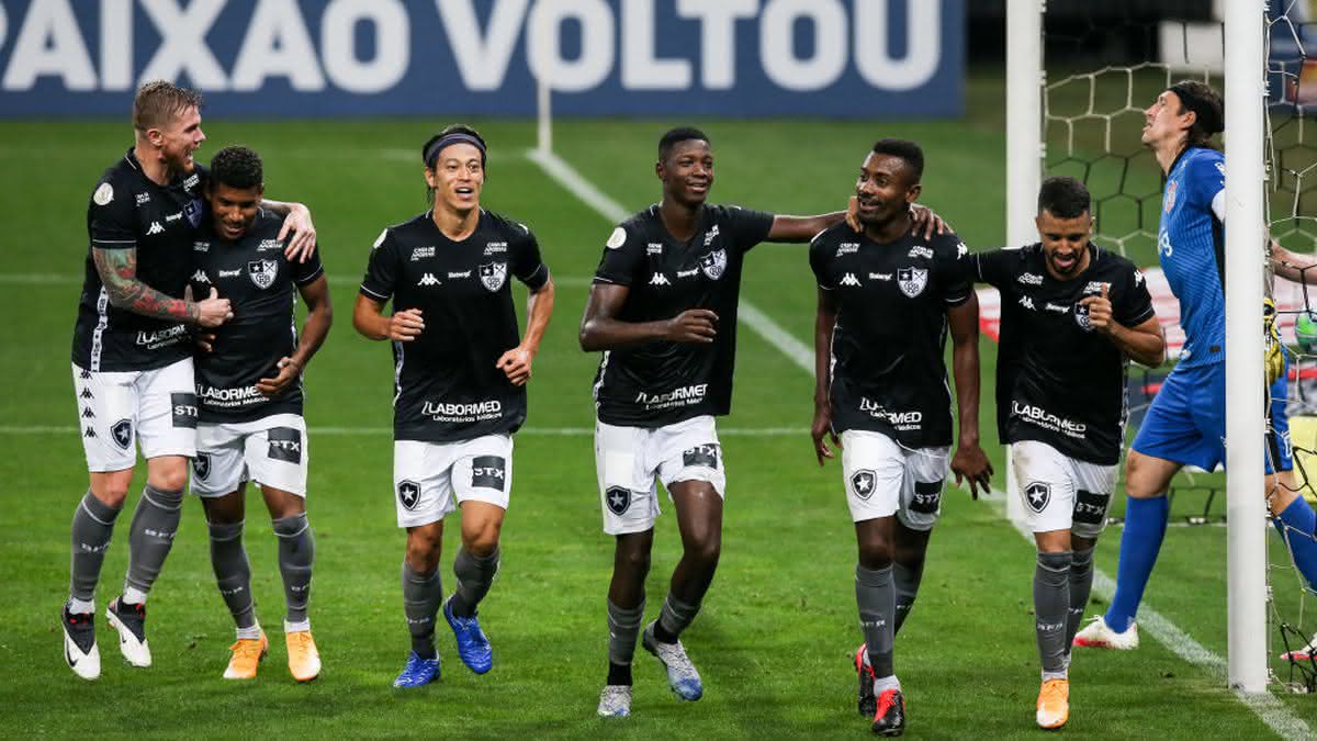 Ex-Cruzeiro, Angulo acerta com o Botafogo - Superesportes