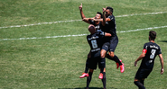 Jogadores do Bragantino comemorando o gol diante do Grêmio no Brasileirão - GettyImages