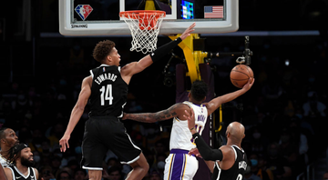 Jogadores de Brooklyn Nets e Lakers no amistoso da NBA - GettyImages