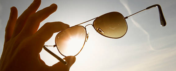 Qual a importância do uso do óculos de sol? - Reprodução/Getty Images