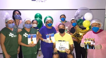 Agentes da saúde fizeram questão de acompanhar o esportista deixando a UTI! - Hospital Central de Fortaleza