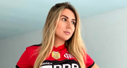 Carol Portaluppi, filha de Renato Gaúcho, com a camisa do Flamengo - Reprodução/Instagram