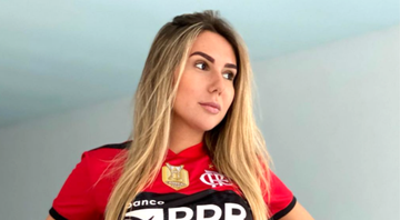Carol Portaluppi com a camisa do Flamengo é questionada por Edmundo por dizer que torce para o Grêmio - Reprodução/Instagram