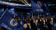 Chelsea com suas bandeiras na arquibancada - GettyImages