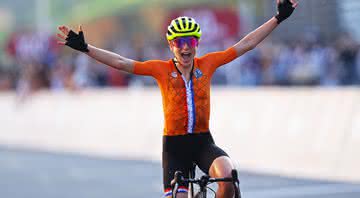 Tóquio 2020: Ciclista holandesa confunde posição e comemora ouro, mas ganha medalha de prata - GettyImages