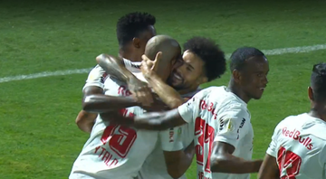 Em jogo movimentado, RB Bragantino vence tlético-GO e sobe na tabela do Campeonato Brasileiro - Transmissão/ Premiere